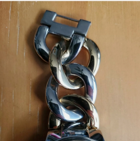 MICHAEL KORS Runway MK-3199 White Dial Lady's Watch Genuine - Picture 4 of 6